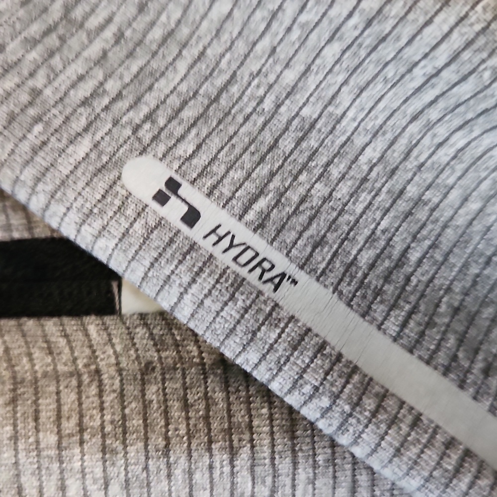 Men’s Gray Performance Running 1/4 Zip – Size M - Picture 7 of 13